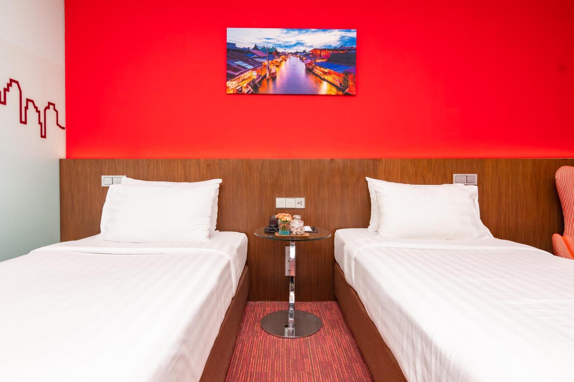 Galleria Sukhumvit 10 Bangkok By Compass Hospitality Екстер'єр фото